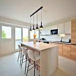 Appartement Escapade Rochelaise , 10 Min De La Mer&parking *