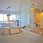 Escapade Rochelaise , 10 Min De La Mer&parking Appartement *