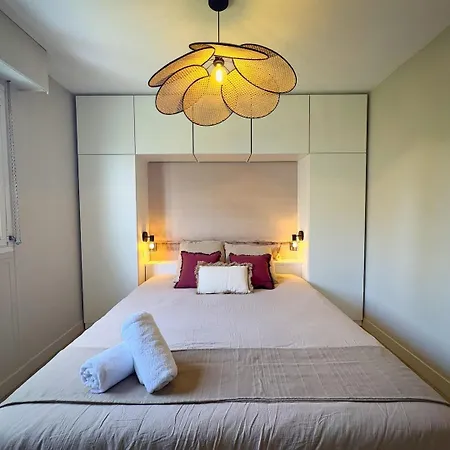 Apartament Escapade Rochelaise , 10 Min De La & Parking