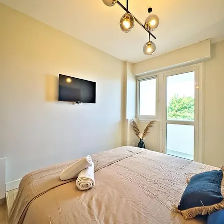 Escapade Rochelaise , 10 Min De La & Parking Apartament *